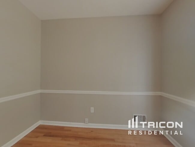 Building Photo - 4068 North Shores Dr NW