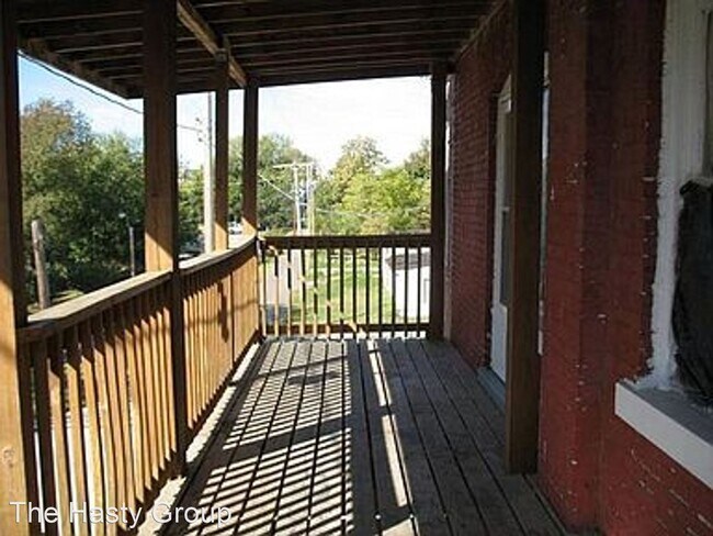 Building Photo - 2 br, 1 bath House - 2 bedroom - 1 bathroo...