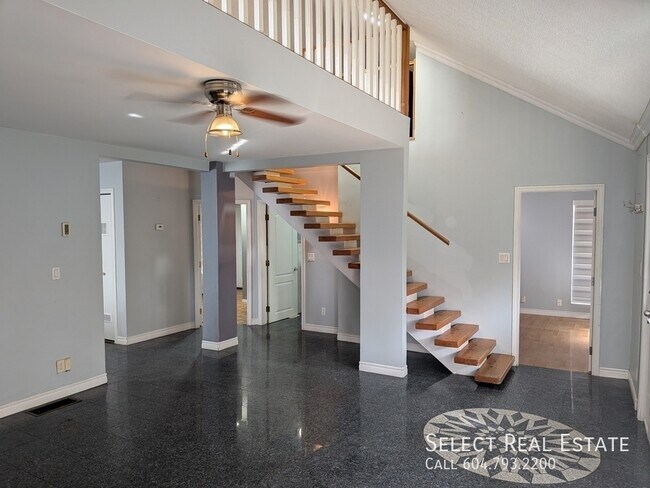 Building Photo - 46365 Cessna Dr