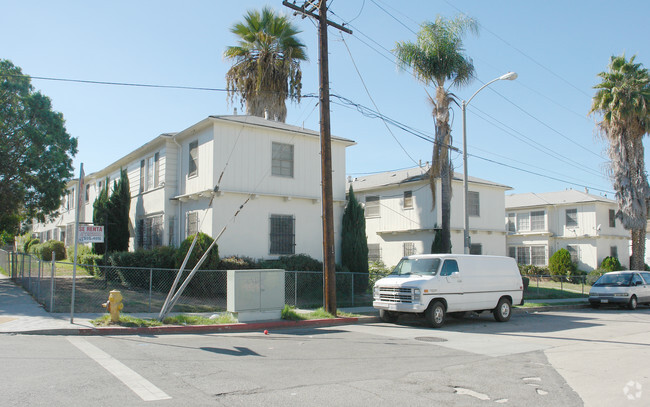 Building Photo - Bonnie Brae Village