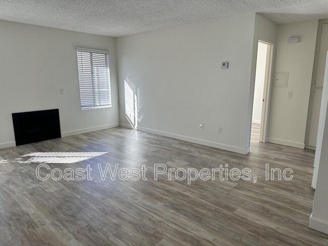 Foto del edificio - 3563 Roosevelt St