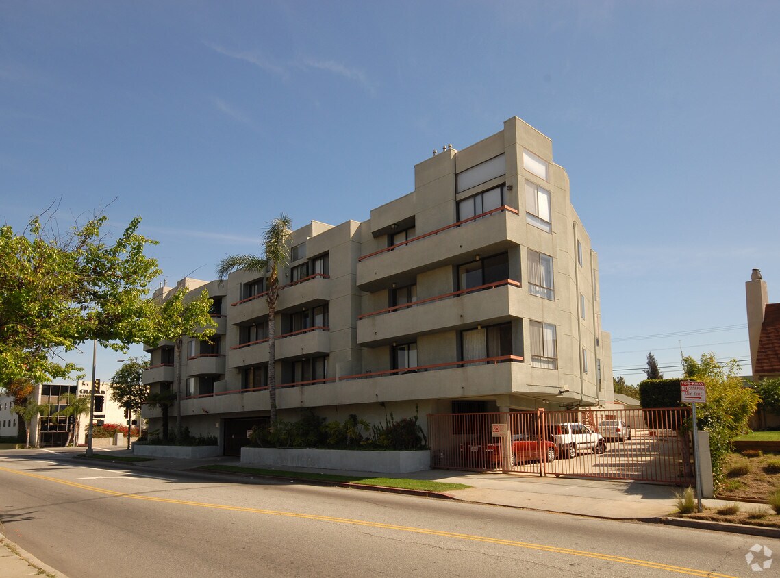 Primary Photo - Olympic Villa