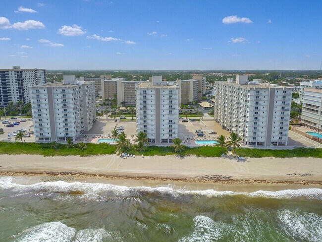 Foto del edificio - 3215 S Ocean Blvd