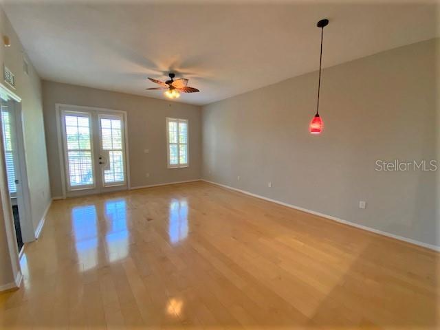 Foto del edificio - 834 Deer Woods Rd