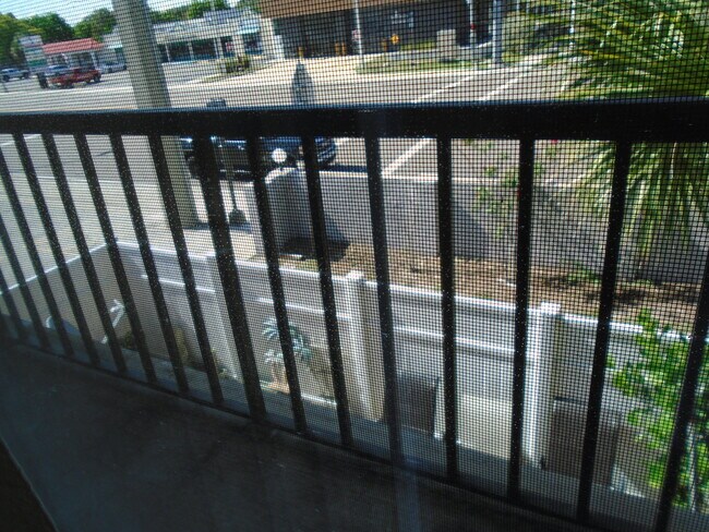 Foto del edificio - 3101 Bee Ridge Rd