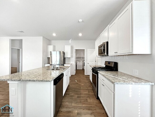 Building Photo - 4051 Basil Mdw