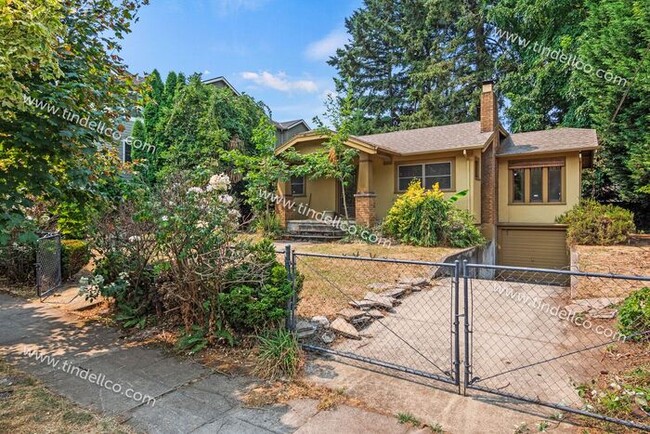 Modern Mediterranean 2 Bed/2 Bath with plenty of space - Pet Friendly! - Modern Mediterranean 2 Bed/2 Bath with plenty of space - Pet Friendly! House