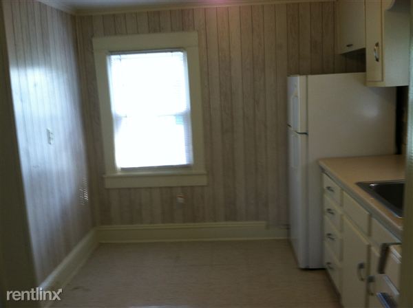 Building Photo - 112 Naylor St