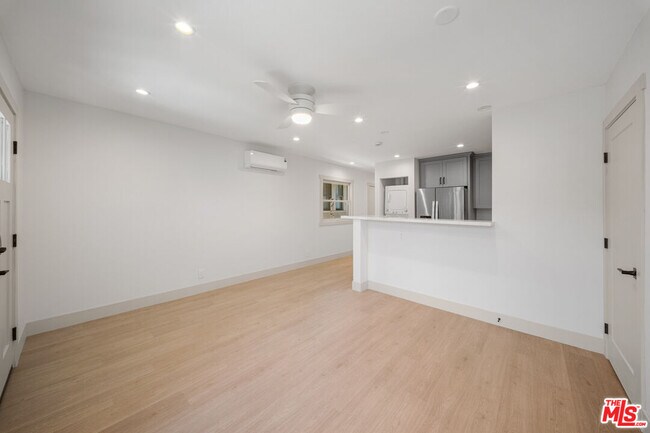 Foto del edificio - 323 N Avenue 52