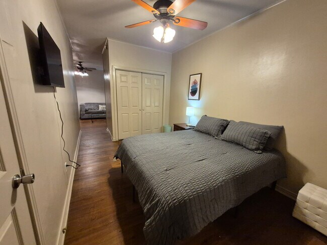 Foto del edificio - 2379 Highland Ave