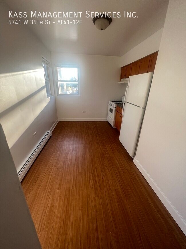 Building Photo - Charming 1 bedroom in Cicero - Heat Incl -...
