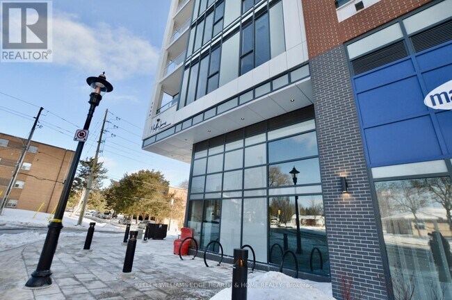 Building Photo - 2088 James St