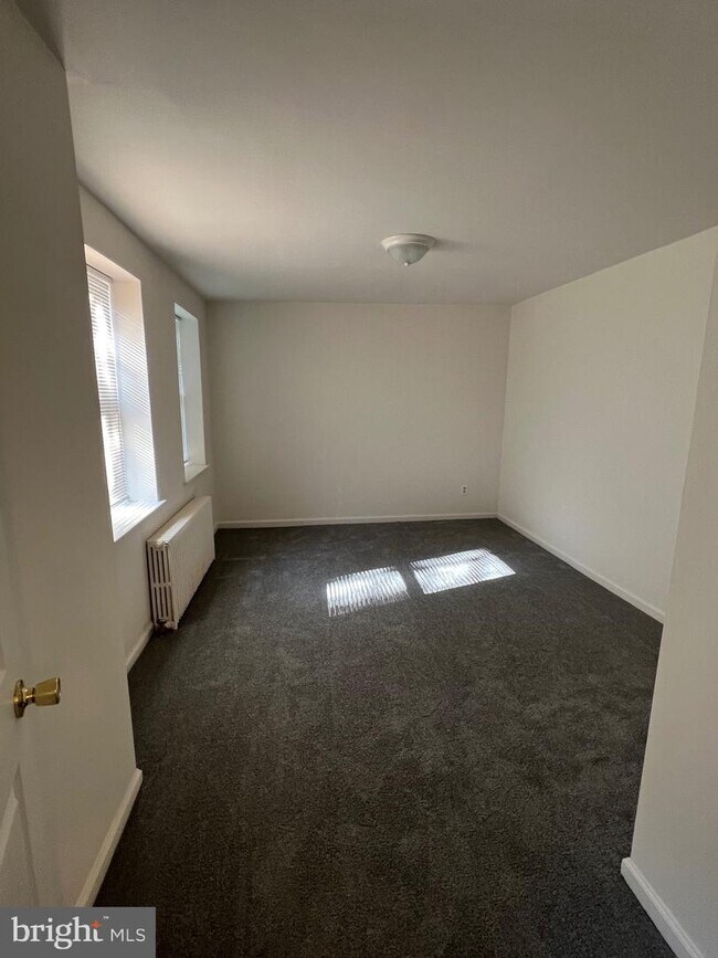 127 E Broad St, Burlington, NJ 08016 House Rental in Burlington, NJ