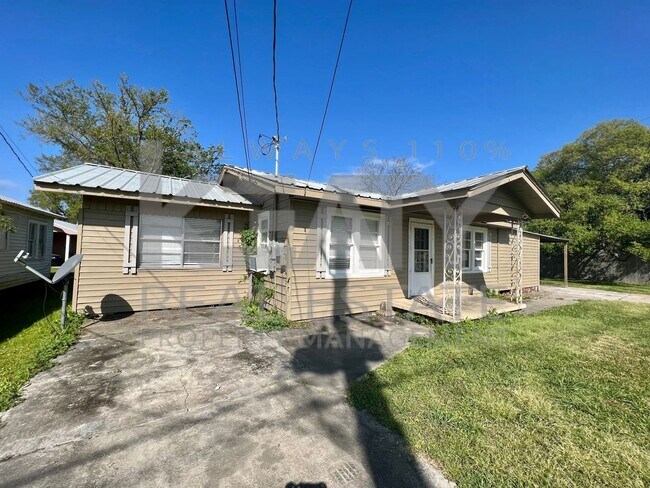 Building Photo - 3 Bedroom Home In Lafayette!