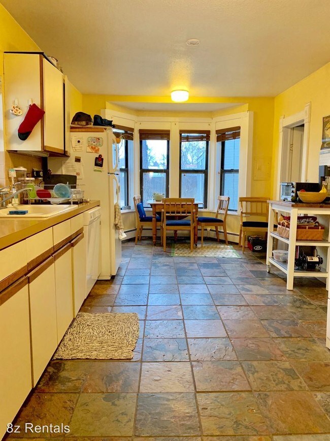 Foto del edificio - 410 E Geneseo St