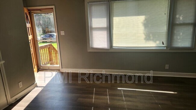 Foto del edificio - 3608 Harris Ave