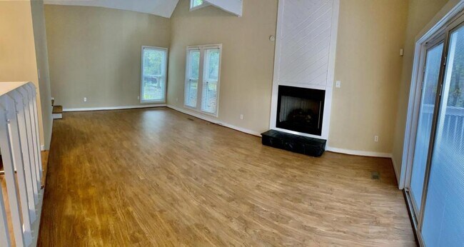 Building Photo - 5745 Waterwood Dr
