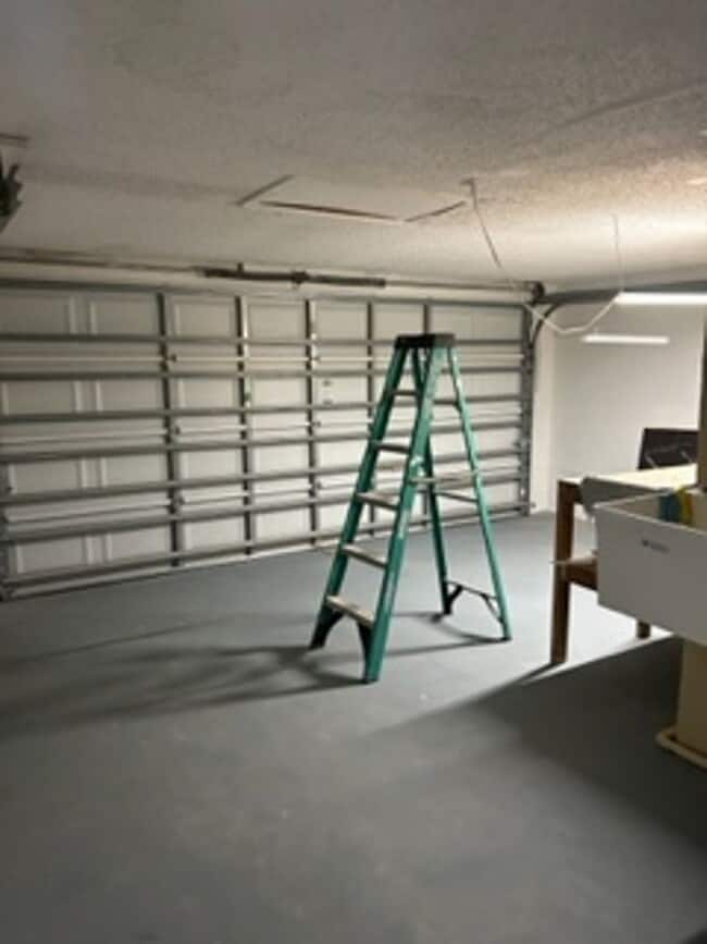 Foto del edificio - Beautiful 3 bedroom, 2 bath pool home in a...