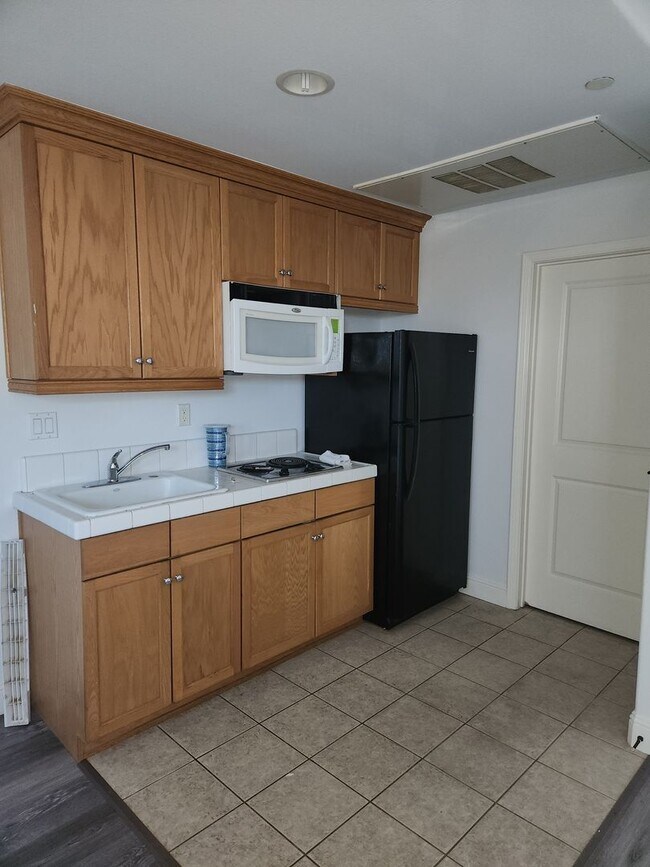 Foto del edificio - 1353 Gordon Ln