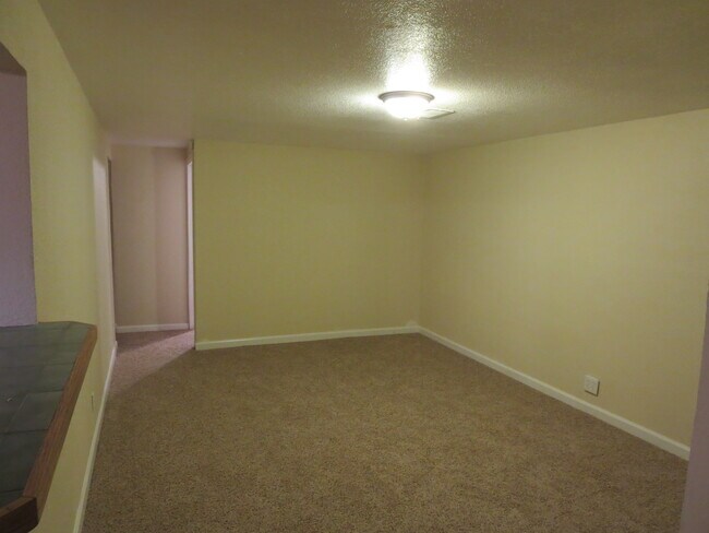 Foto del edificio - 846 1/2 Forest St
