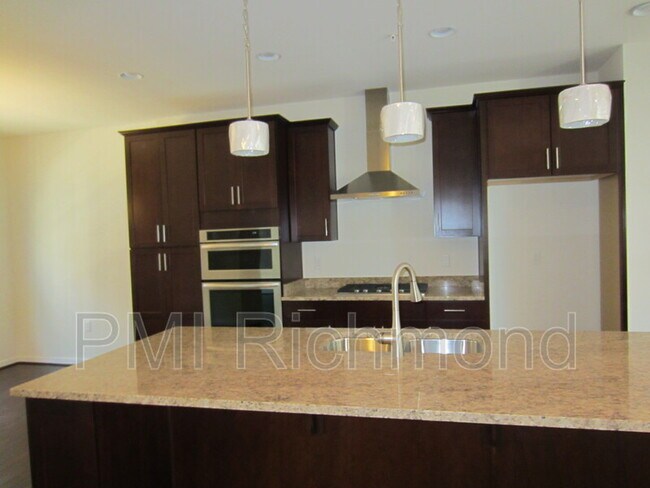 Building Photo - 3903 Brownstone Blvd