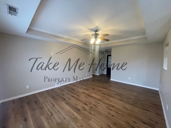 Building Photo - Modern 4-Bed, 2-Bath Home for Rent in Republic – 3-Car Garage & Private Fenced Yard
