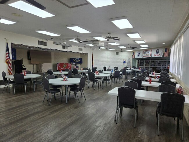 Foto del edificio - 10701 N 99th Ave