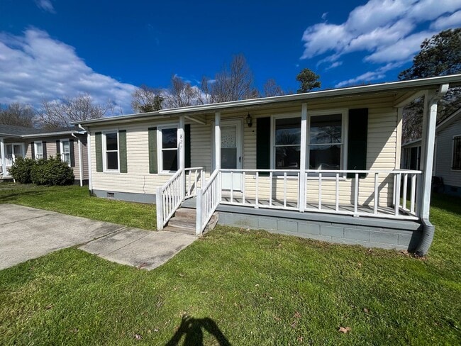Building Photo - Cute 3 bedroom, 2 bathroom home in Greensboro
