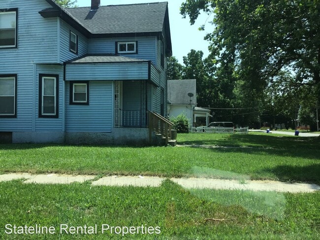 Building Photo - 4 br, 2 bath House - 235 Royal Ave.