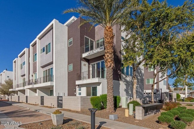 Building Photo - 4444 N 25th St
