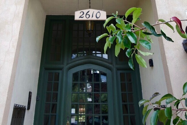 Foto del edificio - 2610 Etna St