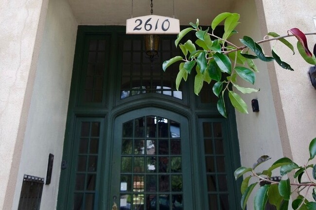 Building Photo - 2610 Etna St