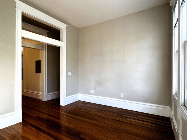 Foto del edificio - Bartlett Street Apartments