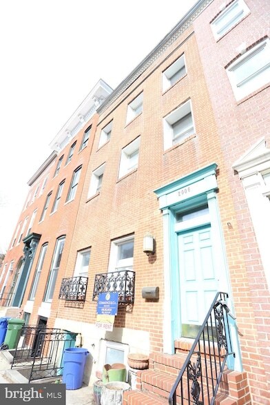 Primary Photo - 2006 E Pratt St