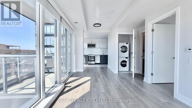 Building Photo - 2525 Bathurst St