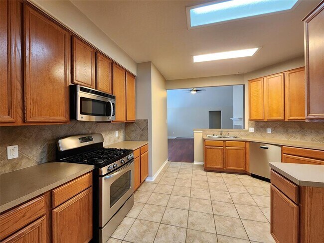 Foto del edificio - 22602 Spring Crossing Dr