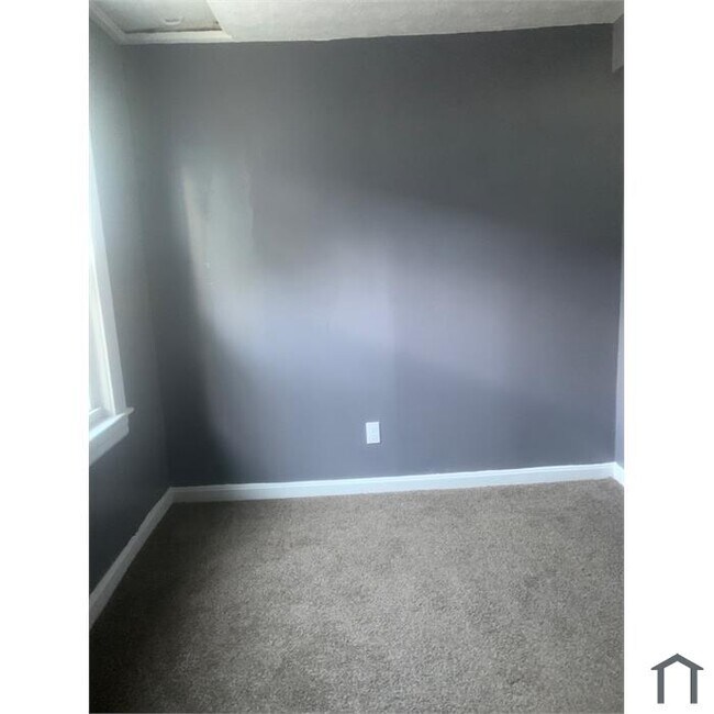 Foto del edificio - 311 E 238th St
