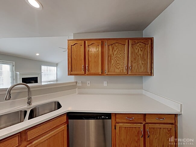 Building Photo - 1437 Aaronwood Dr