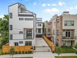 Building Photo - 3405 Hutchins St