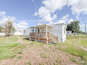Building Photo - 1155 Meadowlawn St