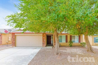 Building Photo - 4873 E Rousay Dr