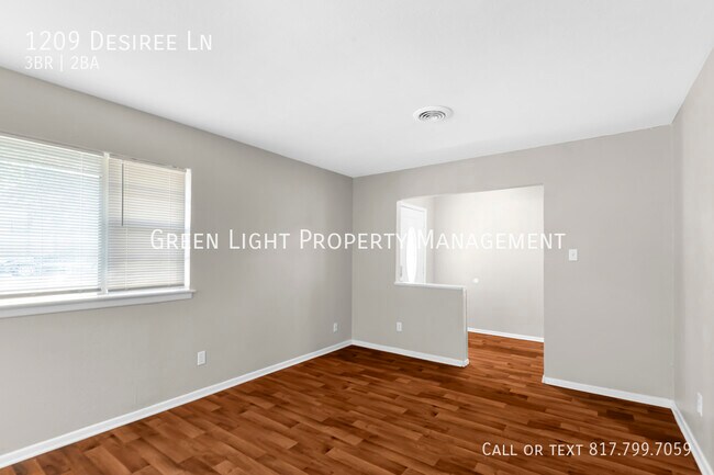 Foto del edificio - 1209 Desiree Ln