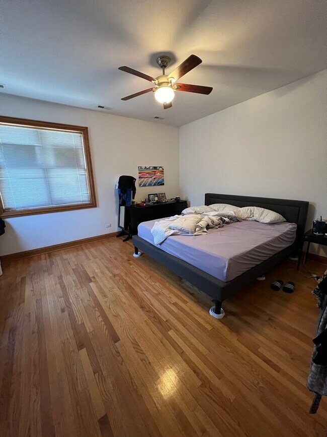 Foto del edificio - 4053 N Kenmore Ave