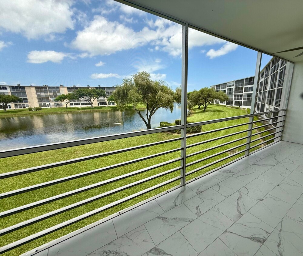 Foto principal - 2050 Guilford C