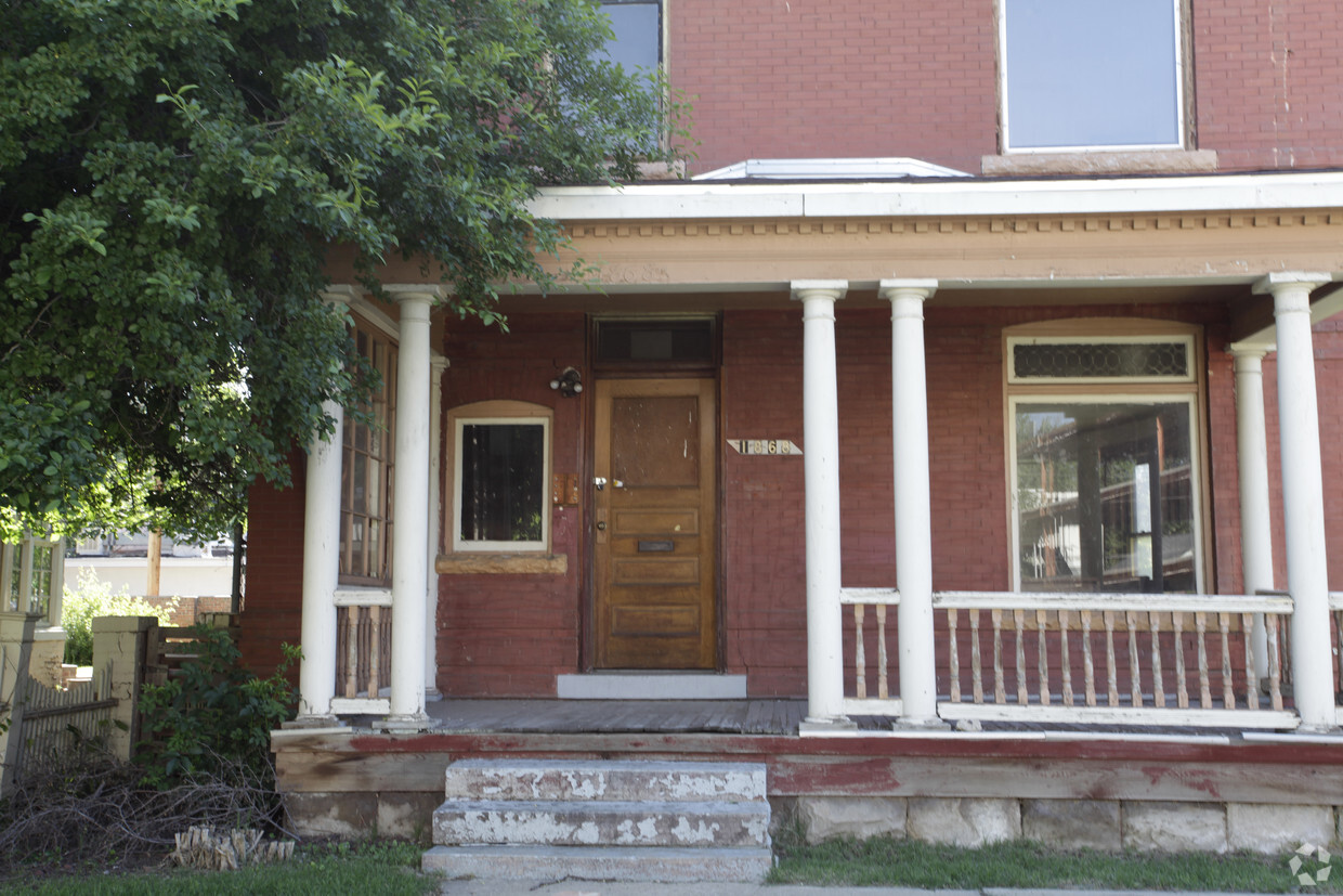 Building Photo - 1868 Gaylord St