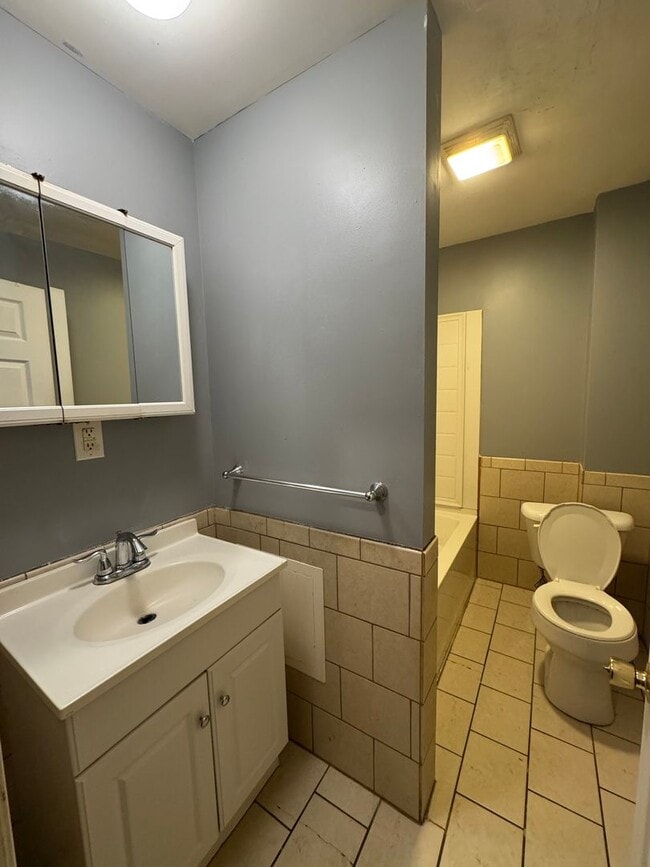 Foto del edificio - One Bedroom Apartment in Kingston!