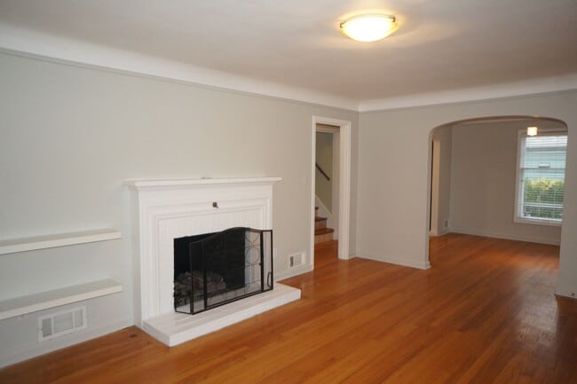 Building Photo - NE Portland Alberta Arts 3-bedroom Bungalow -