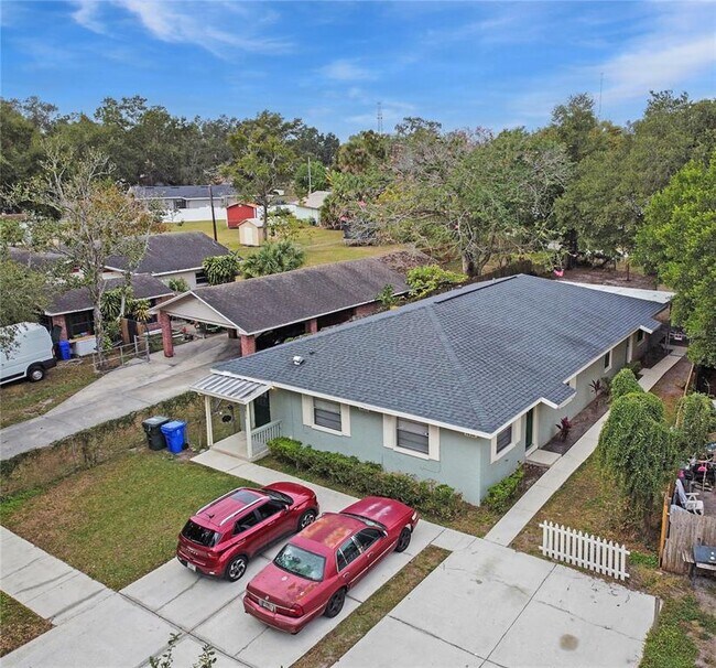 Foto del edificio - 1438 Lake Bonny Dr W