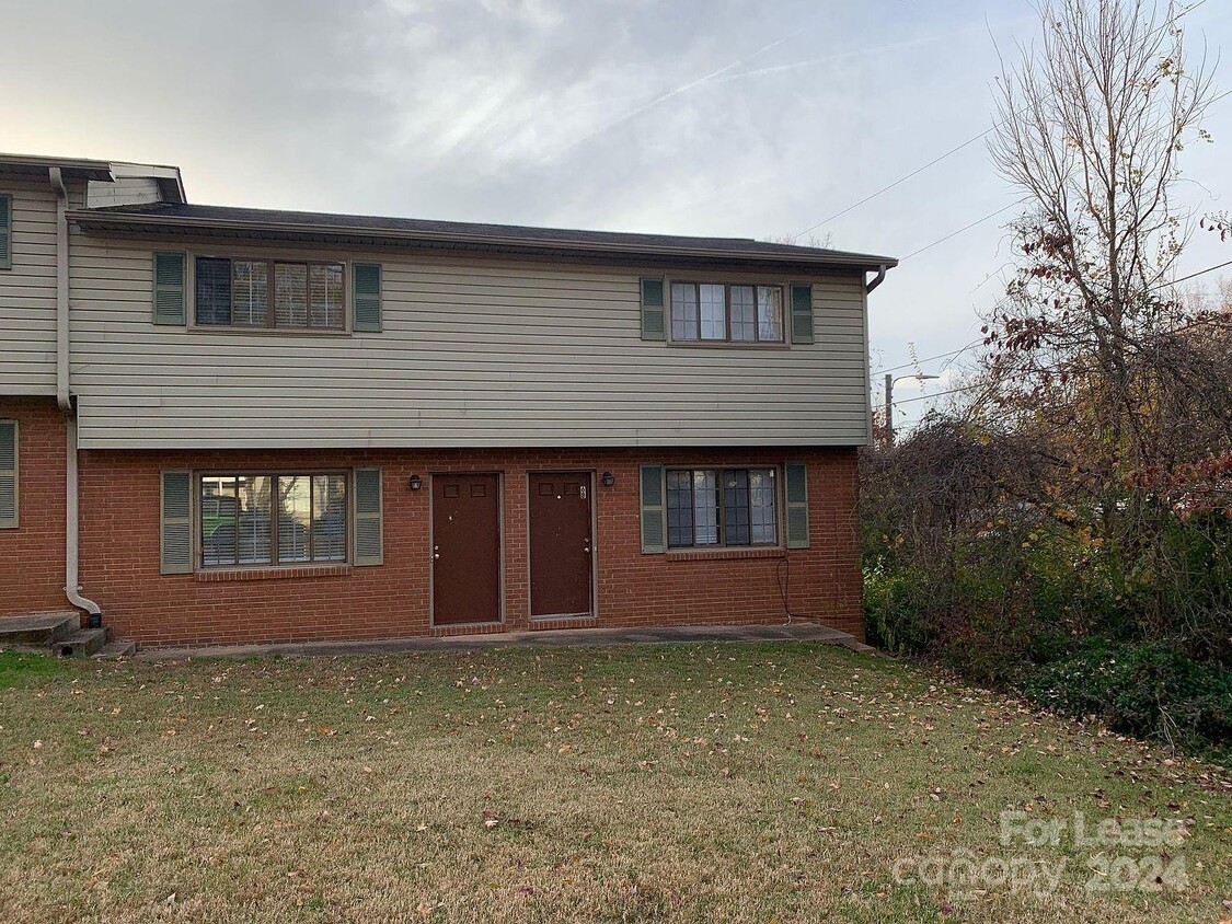 Primary Photo - 1117 Arbor Dr