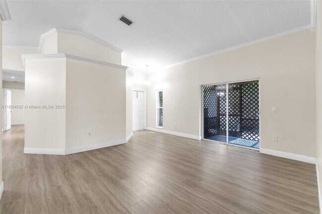 Foto del edificio - 14761 SW 156th Ave